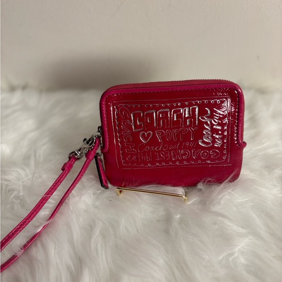 Coach Poppy Red Embossed Graffiti Limited Edition Patent Leather Wristlet - Picture 1 of 6